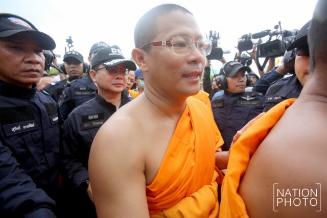 ภาพชุด วินาที ดีเอสไอ นำหมายค้น บุกวัดธรรมกาย