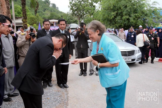 พระเทพฯ เสด็จพระราชดำเนิน ร.ร.ศรีฟารีดาบารูวิทยา จ.ยะลา