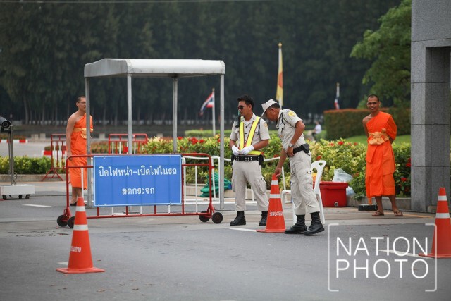 ประตู 7 วัดธรรมกาย จนท.รักษาความปลอดภัยเข้ม