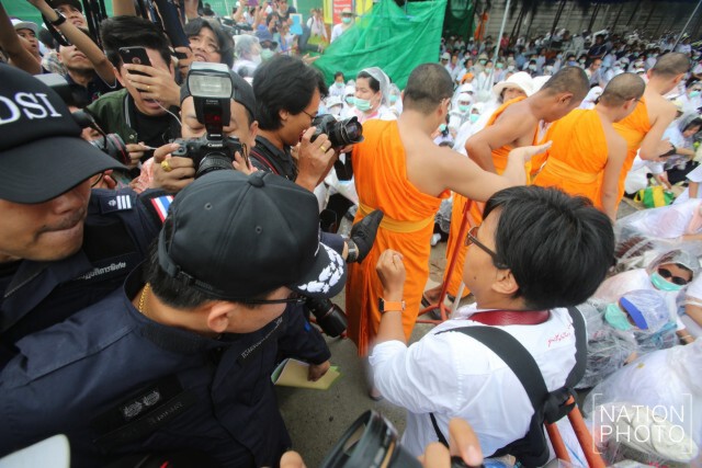 ดีเอสไอแจ้ง 3 ข้อหา!  กลุ่มศิษย์ธรรมกาย