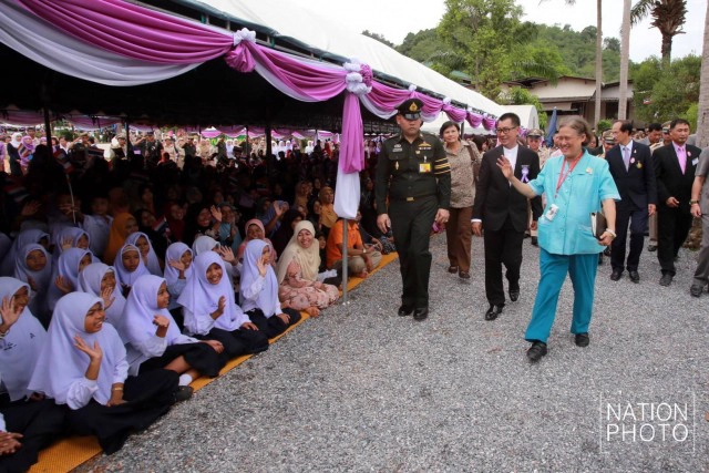 พระเทพฯ เสด็จพระราชดำเนิน ร.ร.ศรีฟารีดาบารูวิทยา จ.ยะลา