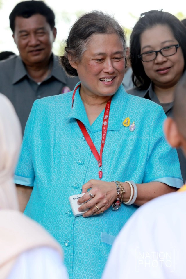 พระเทพฯ เสด็จพระราชดำเนิน ร.ร.ศรีฟารีดาบารูวิทยา จ.ยะลา