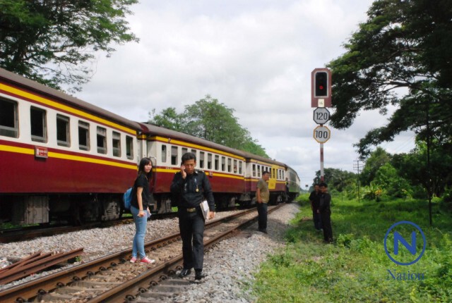 รถไฟกรุงเทพฯ–เด่นชัย ตกราง
คาดดินอ่อนตัวจากฝนตกต่อเนื่อง ไม่มีผู้โดยสารบาดเจ็บ