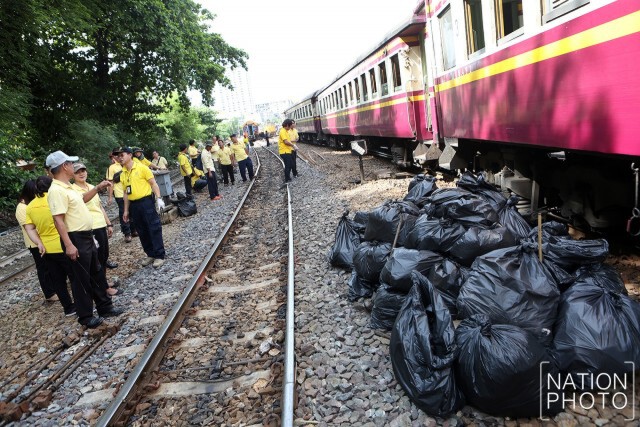 Big Cleaning Day ปรับปรุงภูมิทัศน์สองข้างทางรถไฟ