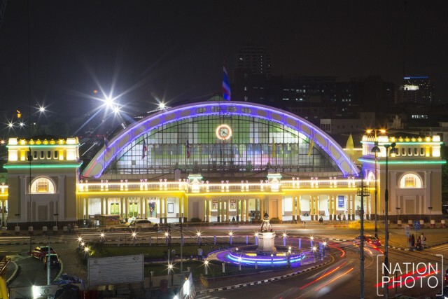 สถานีรถไฟหัวลำโพงทดสอบไฟประดับ เตรียมฉลองครบ 100 ปี