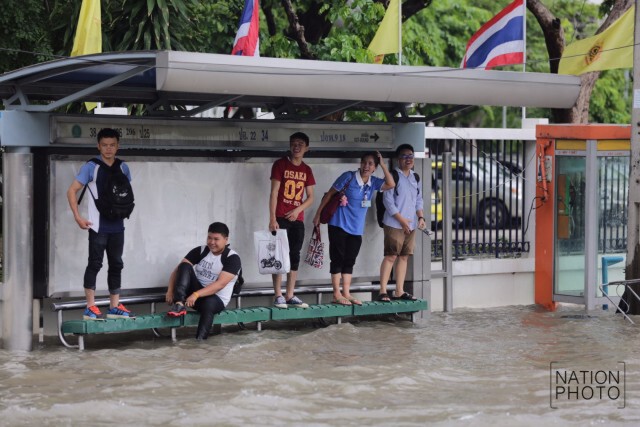 บันทึกภาพ...หน้าศาลอาญา รัชดาฯ หลังฝนกระหน่ำกรุง 21 มิ.ย. 59
