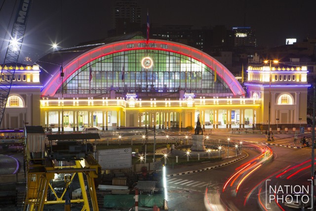 สถานีรถไฟหัวลำโพงทดสอบไฟประดับ เตรียมฉลองครบ 100 ปี