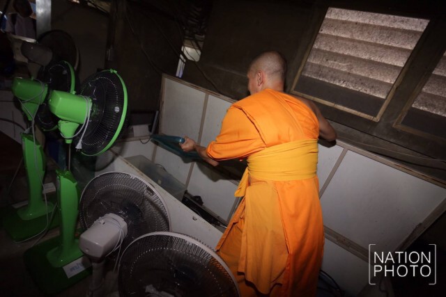 ภาพชุด "ธรรมกาย" เปิดวัด ท้าพิสูจน์ซุกซ่อนอาวุธ