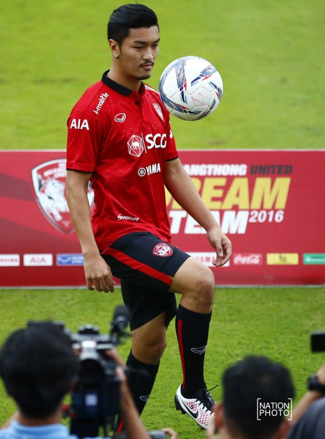 เมืองทองฯ เปิดตัว "อดิศร พรหมรักษ์" ประกาศไล่ล่าทุกแชมป์