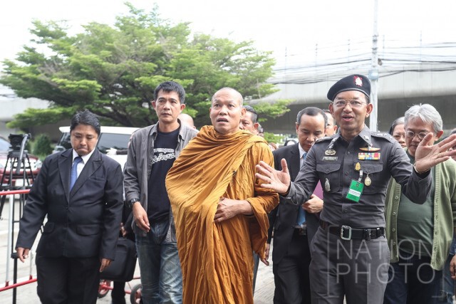 พุทธะอิสระ เข้าแจ้งความเอาผิด องอาจ พร้อมศิษย์วัดธรรมกาย