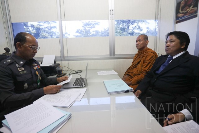 พุทธะอิสระ เข้าแจ้งความเอาผิด องอาจ พร้อมศิษย์วัดธรรมกาย