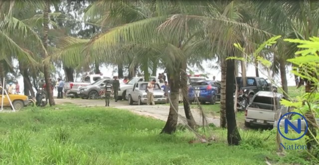 สนธิกำลังนับร้อยบุกรื้อร้าน
รุกริมหาดลายัน
ชาวบ้านโวยไม่เช็คบิลรายใหญ่