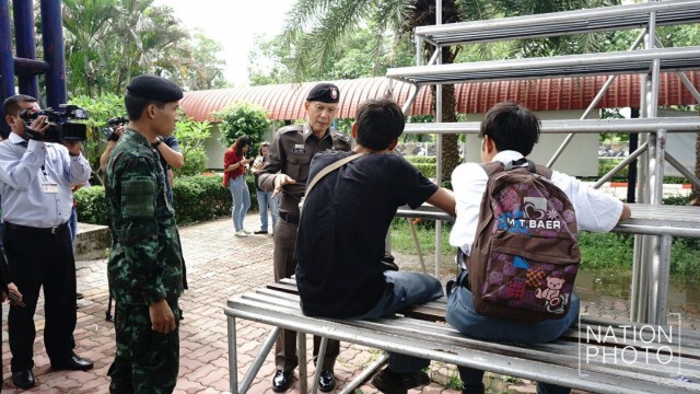 ทหาร-ตำรวจ บุกค้นเทคนิคกาญจนา
หลังเกิดเหตุนักเรียนยิงถล่มคู่อริ