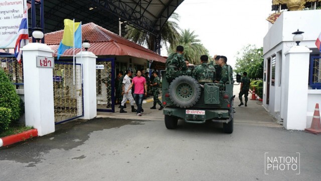 ทหาร-ตำรวจ บุกค้นเทคนิคกาญจนา
หลังเกิดเหตุนักเรียนยิงถล่มคู่อริ