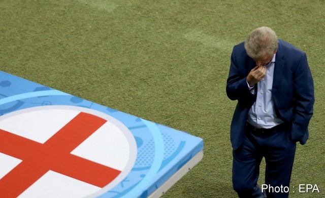 รอย ฮอดจ์สัน ลาออก! กุนซือทีมชาติอังกฤษ
รับสุดผิดหวัง ตกรอบศึกยูโร