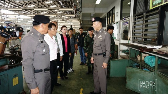 ทหาร-ตำรวจ บุกค้นเทคนิคกาญจนา
หลังเกิดเหตุนักเรียนยิงถล่มคู่อริ