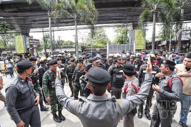 ตำรวจ-ทหารปิดล้อม ค้นช่างอุตฯ-เทคโนฯบางกะปิ