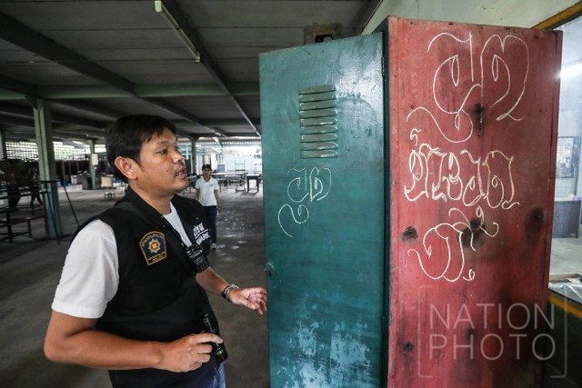 ตำรวจ-ทหารปิดล้อม ค้นช่างอุตฯ-เทคโนฯบางกะปิ