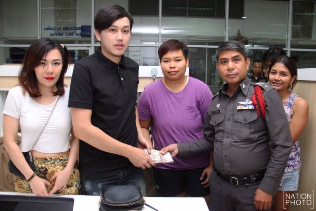 หลานชาย"สืบ นาคะเสถียร" ลืมกระเป๋าเงินแสนกว่าบาท ทิ้งไว้หน้ารถจยย. พลเมืองดีเก็บคืนให้