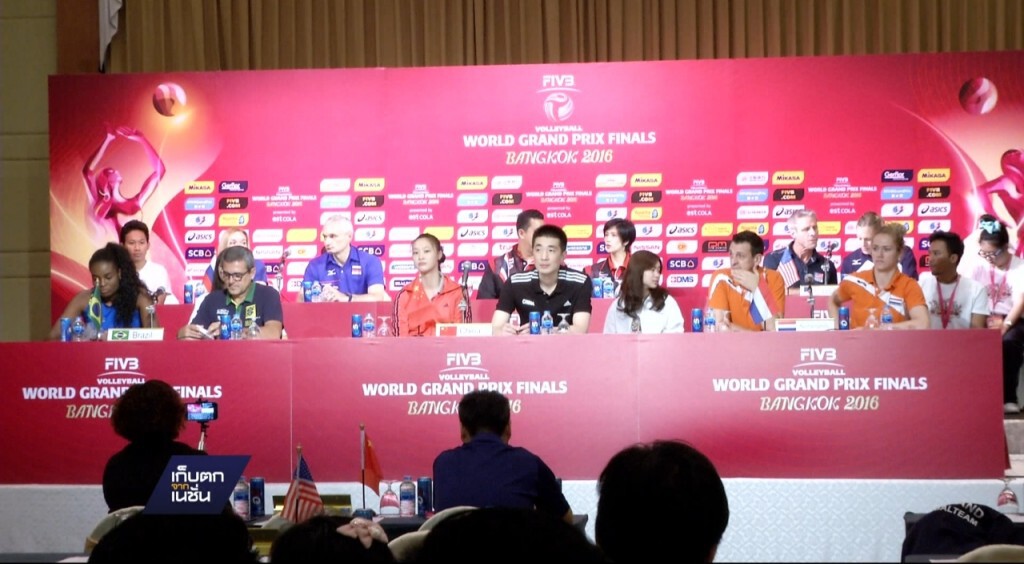 นักตบสาวไทยพบบราซิลเย็นนี้