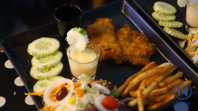 ร้านสเต็กใจหล่อ
ให้คนพิการยากไร้กินฟรี ไม่อิ่มไม่ให้กลับ
