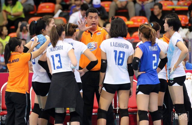 ภาพชุด : สู้เต็มที่...ลูกยางสาวไทยปะทะสาวแซมบ้า  แพ้...แต่ได้ใจกองเชียร์