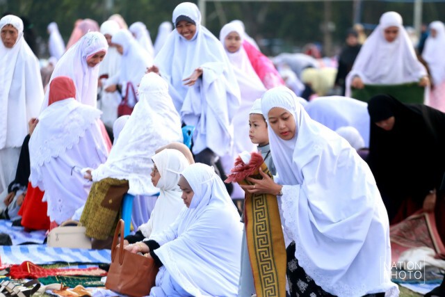 ปชช.จ.ยะลากว่า 3,000 คน ร่วมละหมาดวันตรุษอีดิ้ลฟิตรี
