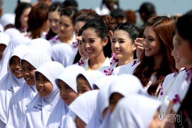 ผู้เข้าประกวดนางสาวไทย 59 ร่วมกิจกรรมในจ.นราธิวาส