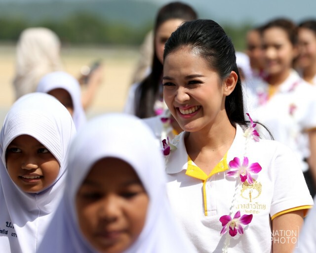 ผู้เข้าประกวดนางสาวไทย 59 ร่วมกิจกรรมในจ.นราธิวาส