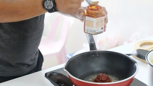 Cooking is Fun :  สปาเก็ตตี้ต้มยำกุ้งเข้มข้นชีสสสสสสส