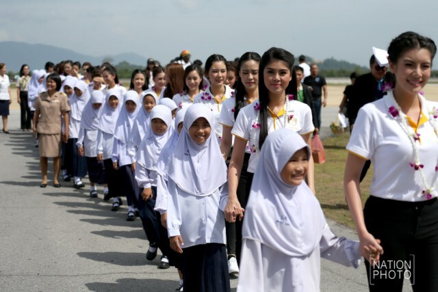 ผู้เข้าประกวดนางสาวไทย 59 ร่วมกิจกรรมในจ.นราธิวาส