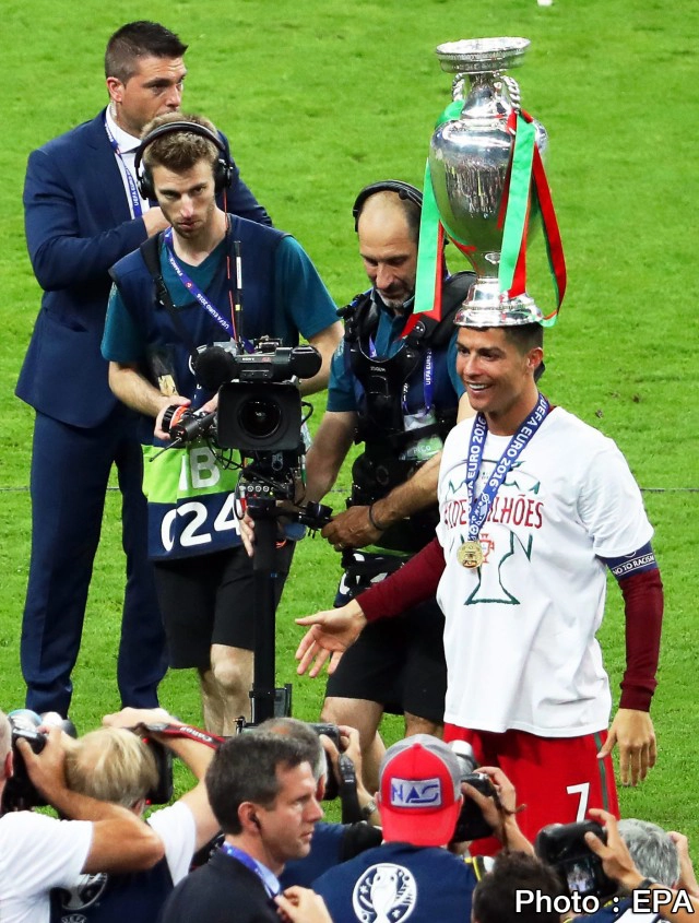 "เอแดร์" ซัดชัยช่วงต่อเวลา โปรตุเกสเฉือนฝรั่งเศส คว้าแชมป์ยูโร 2016