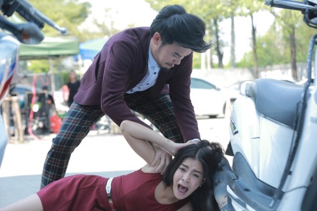 กสท.สั่งปรับ 5 หมื่น ช่อง GMM25
ซีรีส์ "เพื่อนรักเพื่อนร้าย" เสนอฉากรุนแรงทางเพศ