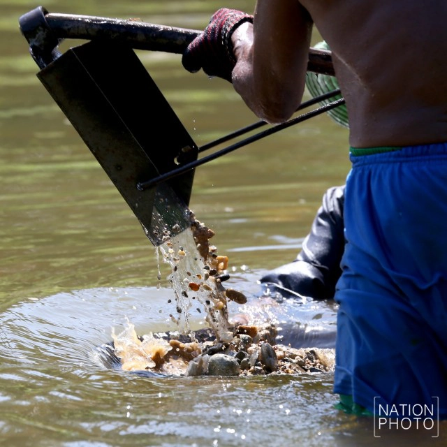 ทองคำ
ขุมทรัพย์สุดปลายด้ามขวาน
บ้านภูเขาทอง @ สุคิริน นราธิวาส