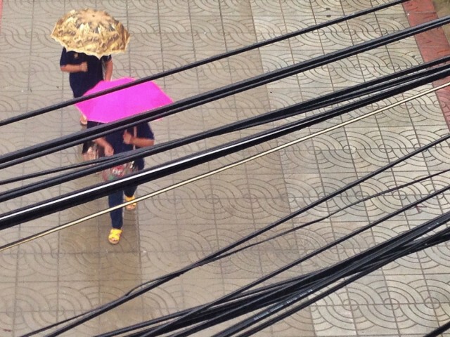 ฝนตกหนัก รถติดหนึบ!
ถนนวิภาวดีรังสิต บริเวณวัดเสมียนนารี