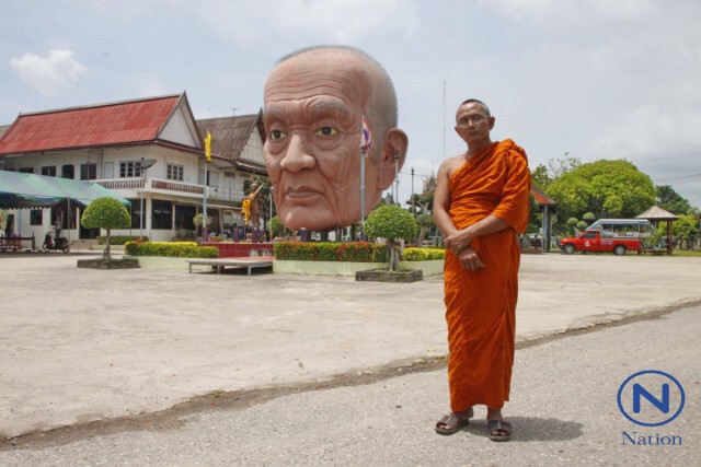 วัดบ้านโพธิ์แจง เศียร"หลวงปู่ทวด"กลางลานวัดถูกติงไม่เหมาะสม วอนสังคมดูเจตนา