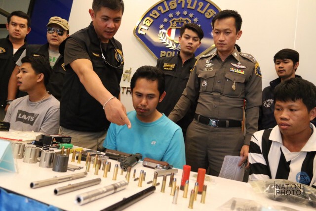 คอมมานโด กองปราบฯ รวบแก๊งทำปืนไทยประดิษฐ์
ขายเด็กเทคนิคฯ-ช่างกล กระบอกละ 5พัน