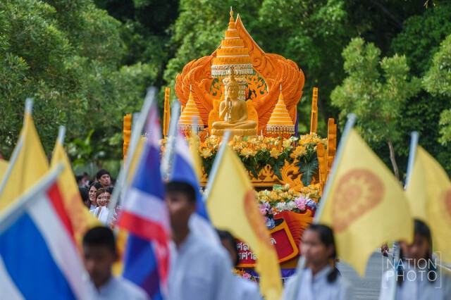 "พิธีแห่เทียนพรรษา"ณ พุทธมณฑล