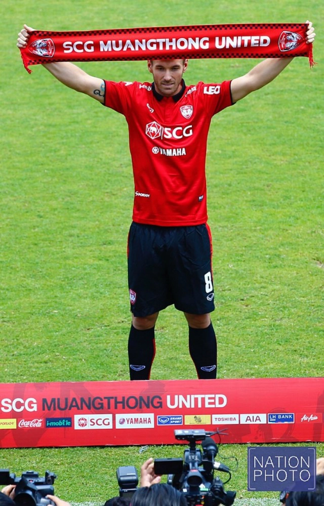 เมืองทองฯ เปิดตัว "ซิสโก้ ฆิเมเนซ" ดาวยิงสเปน พร้อมไล่ล่าแชมป์ไทยลีก2016