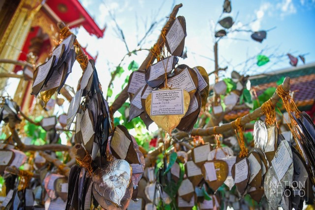 พุทธศาสนิกชน ร่วมทำบุญวันอาสาฬหบูชา หล่อเทียนวันเข้าพรรษา