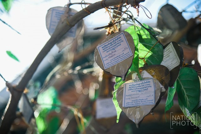 พุทธศาสนิกชน ร่วมทำบุญวันอาสาฬหบูชา หล่อเทียนวันเข้าพรรษา