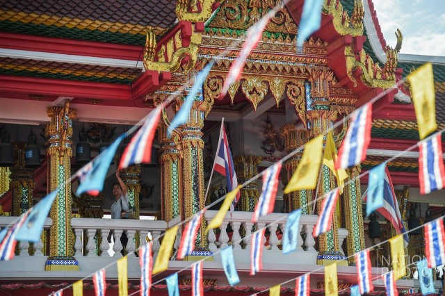 พุทธศาสนิกชน ร่วมทำบุญวันอาสาฬหบูชา หล่อเทียนวันเข้าพรรษา