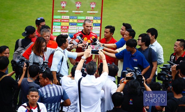 เมืองทองฯ เปิดตัว "ซิสโก้ ฆิเมเนซ" ดาวยิงสเปน พร้อมไล่ล่าแชมป์ไทยลีก2016