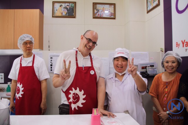 นายกฯชื่นชม "คริสโตเฟอร์"
ทำตัวเป็นแบบอย่างที่ดีให้กับคนในสังคม
