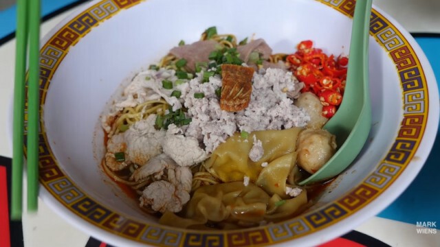 ร้านข้างถนน ได้ดาวมิชลิน ครั้งแรก