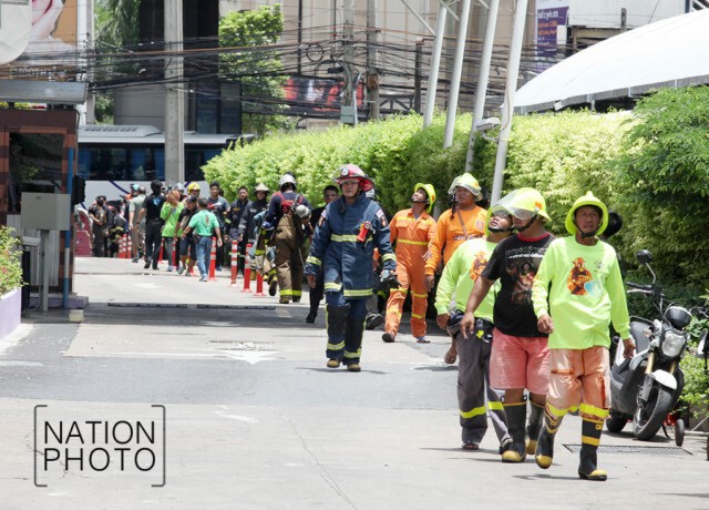 ภาพชุด : ไฟไหม้เมเจอร์ฯ ปิ่นเกล้า