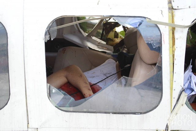 ภาพชุด ระทึก! เครื่องบินเล็กตกในคลอง เขตหนองจอก