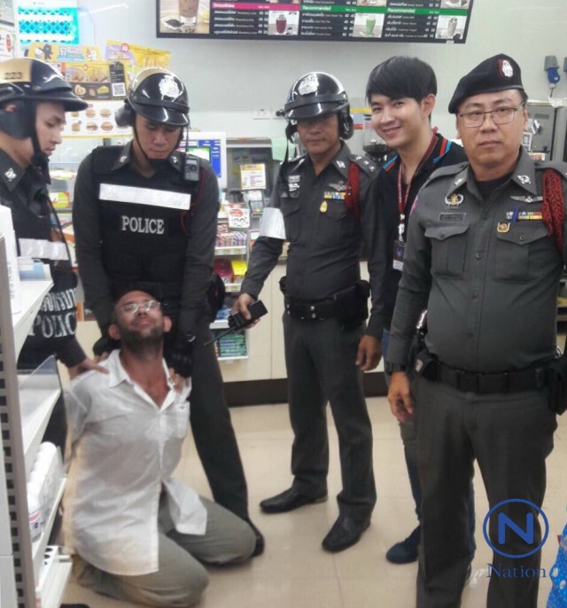 หนุ่มใหญ่โปแลนด์เมา ฉุนจัด!เดินซื้อเหล้าทุกร้านไม่ขาย
บุกเซเว่นฯขโมยเหล้า-พังร้านยับ