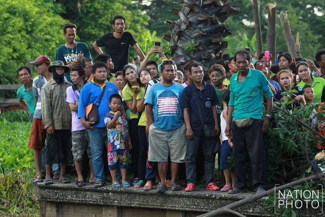 ภาพชุด ระทึก! เครื่องบินเล็กตกในคลอง เขตหนองจอก