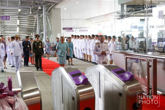 พระเทพฯ เสด็จพระราชดำเนินทรงเปิดใช้รถไฟฟ้าสายสีม่วง ช่วงบางใหญ่-เตาปูน